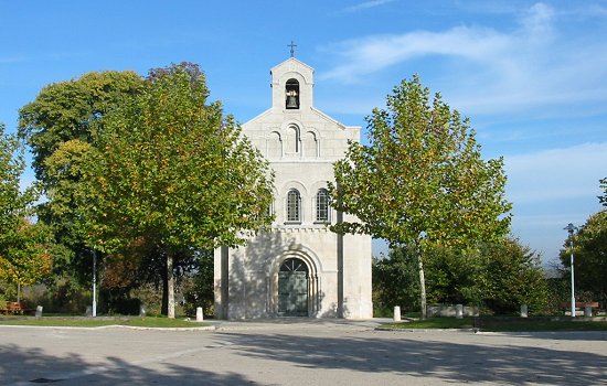 Eglise de Boutiers en octobre 2009