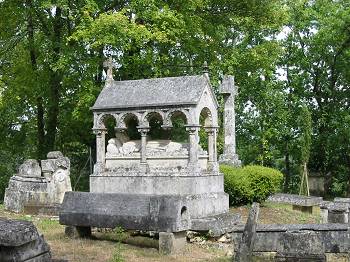 Le petit cimetière de Richemont