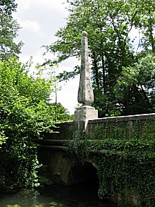 Stèle commémorative