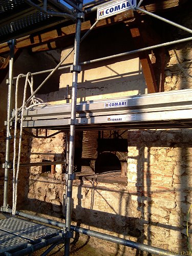 Four en travaux