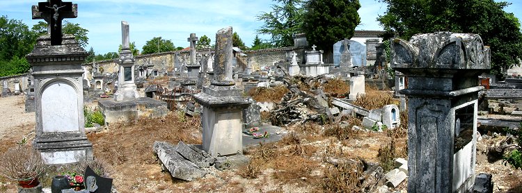 Cimetière en mai 2005