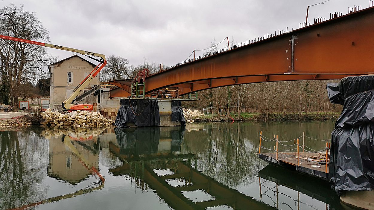 Pont de Chatenay en reconstruction...