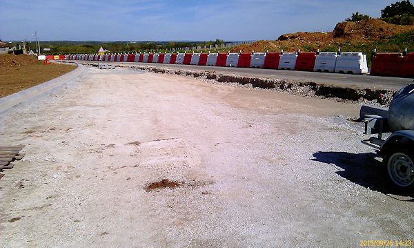 Bientt un rond-point tout neuf...